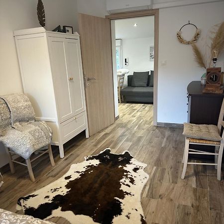 La Maisonnette De Chantecoucou Le Cannet-des-Maures Esterno foto