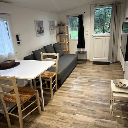 La Maisonnette De Chantecoucou Le Cannet-des-Maures Esterno foto
